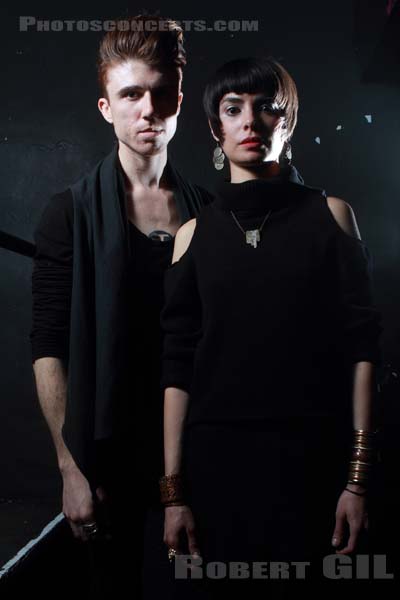 SCHOOL OF SEVEN BELLS - 2012-03-12 - PARIS - Point Ephemere - 